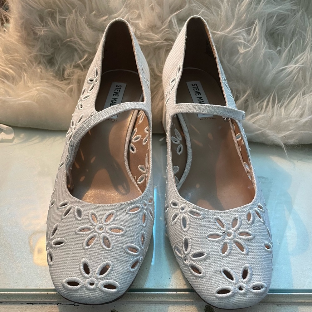 Steve Madden White Floral Cutout Eyelet Mary Janes